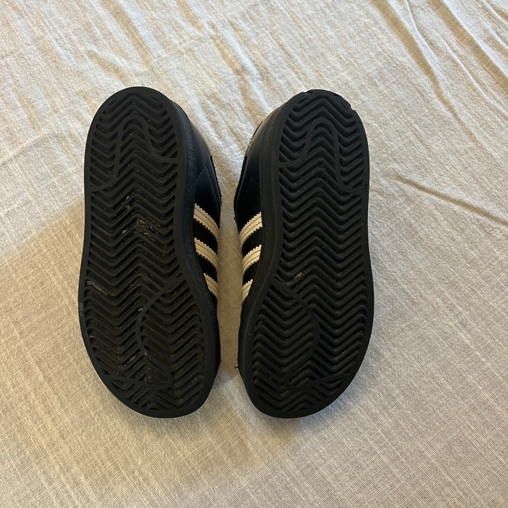 Adidas superstar black sneakers - Picture 7 of 8